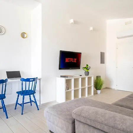 Penthouse In The Center With Wonderful View Lägenhet